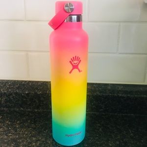 Hydro Flask 24 oz. rainbow edition